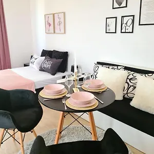 https://rose-studio.sunnybeach-hotels.org